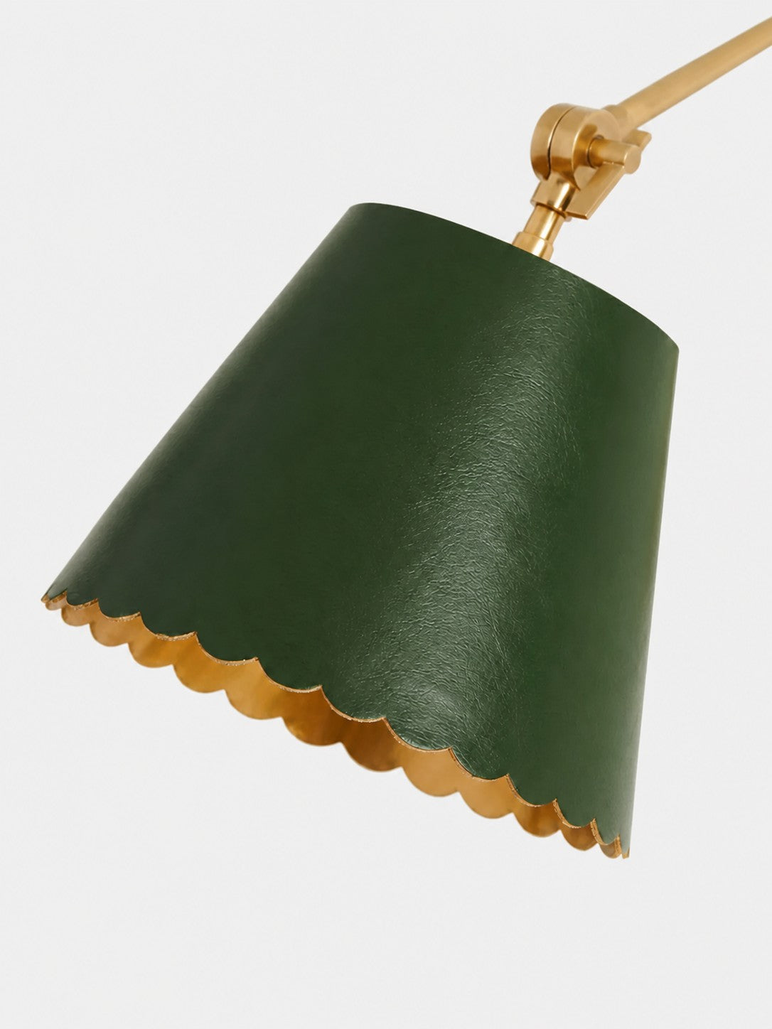 Foldray Scalloped Leather Drum Shade Wall Sconce – Modern Rustic Wall Light for Bedroom