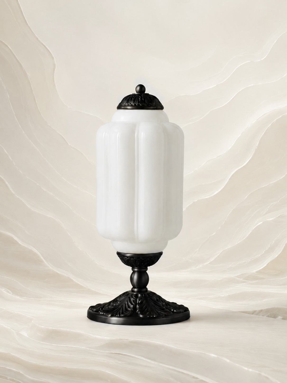 Scallop Glass Shade Vintage-Inspired Table Lamp for Bedroom and Living Room Accent Lighting