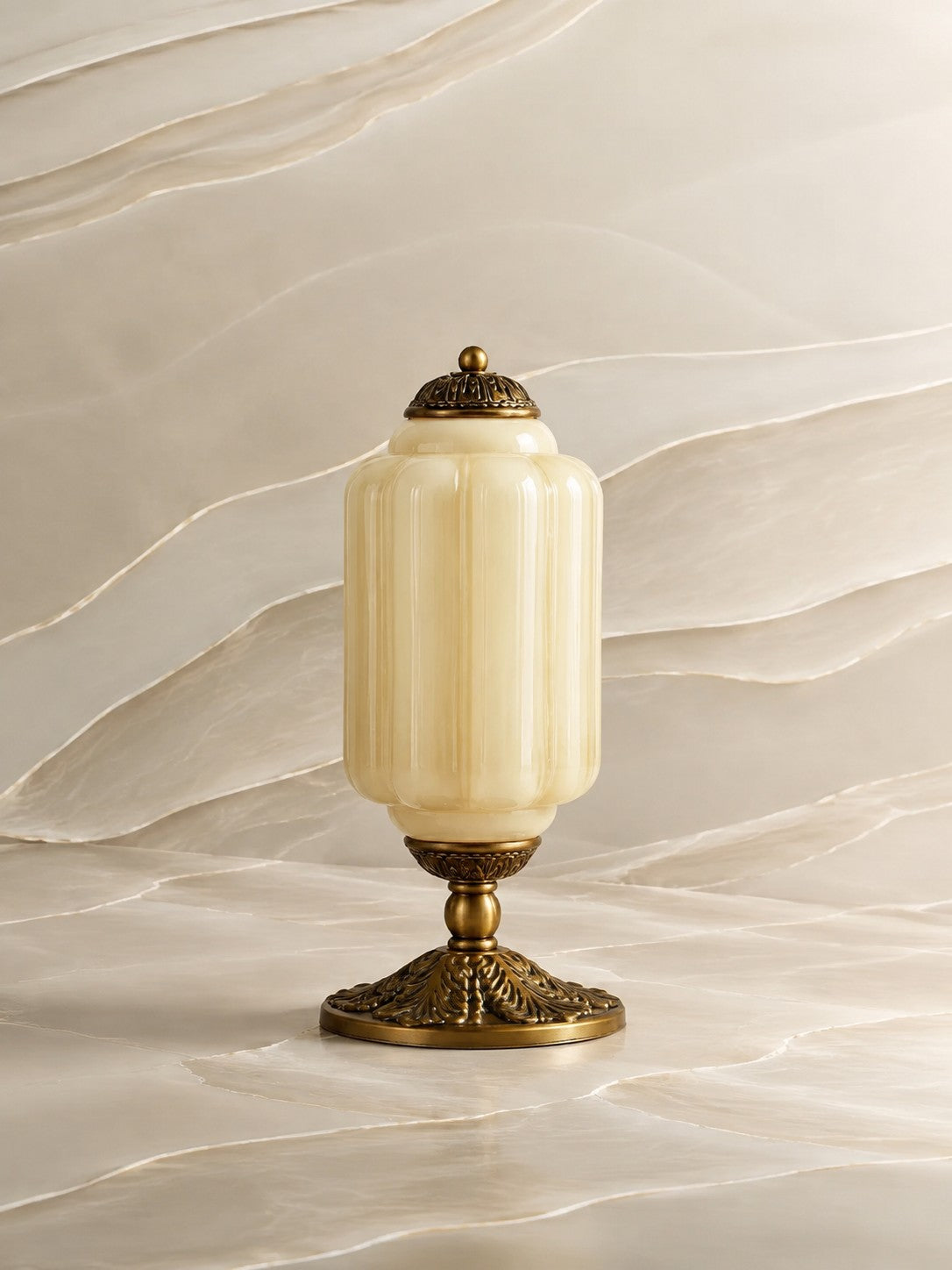 Scallop Glass Shade Vintage-Inspired Table Lamp for Bedroom and Living Room Accent Lighting