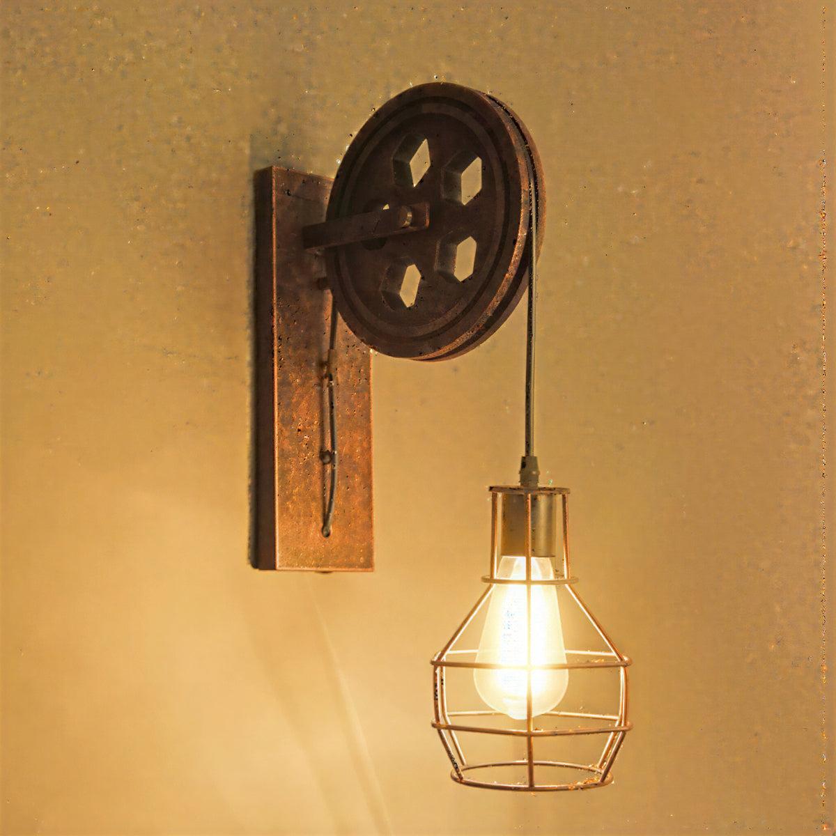 Industrial Retro Wall Sconce Lighting with Pulley Design