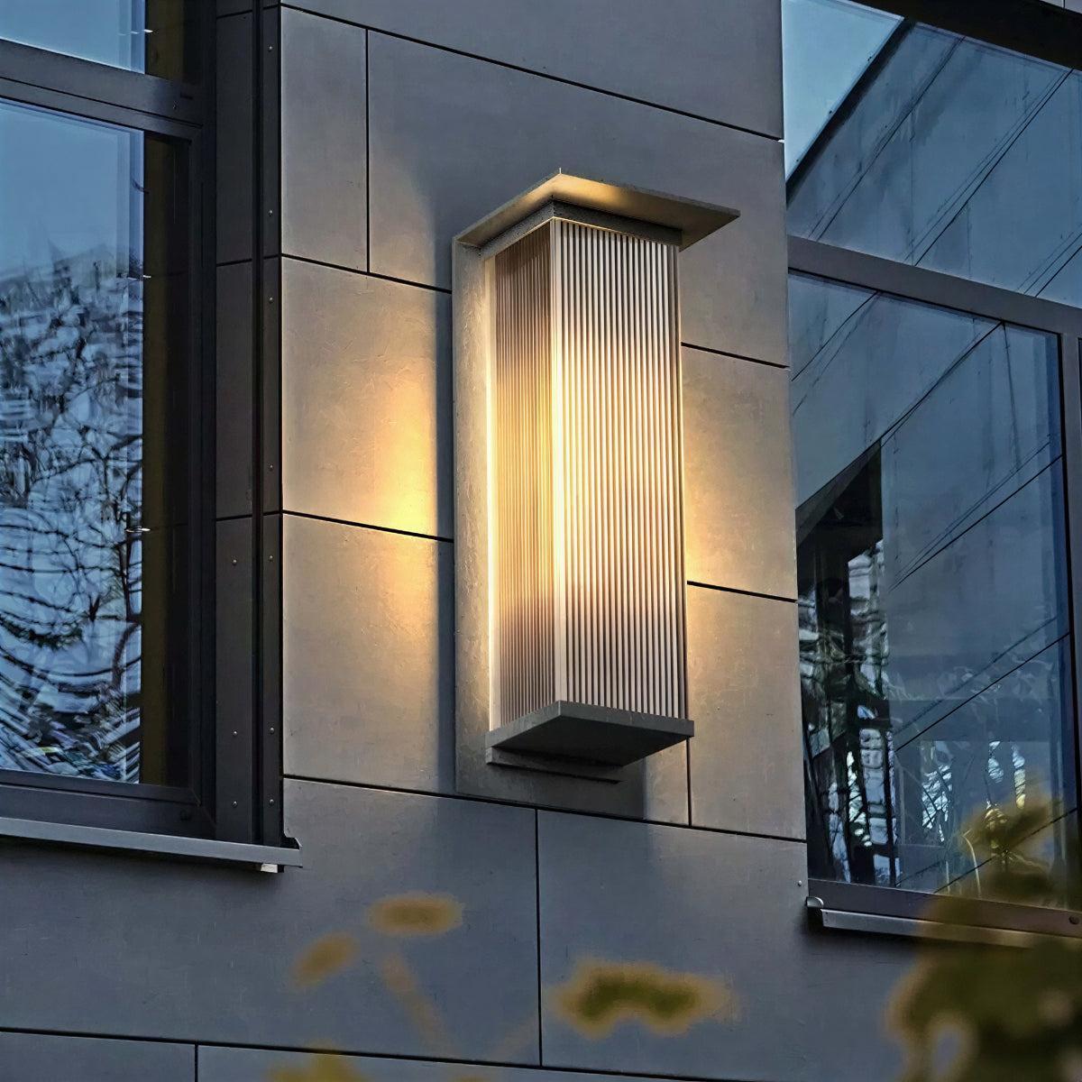Outdoor Rectangular Box Wall Light for Porch and Patio Use