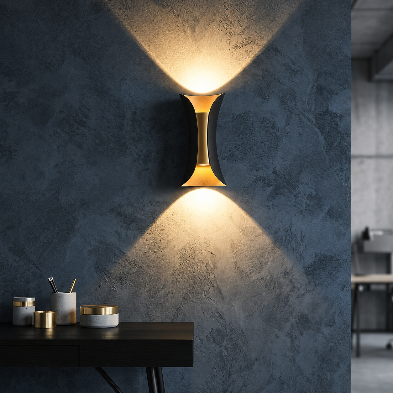 Noxel Curved Outdoor Wall Light