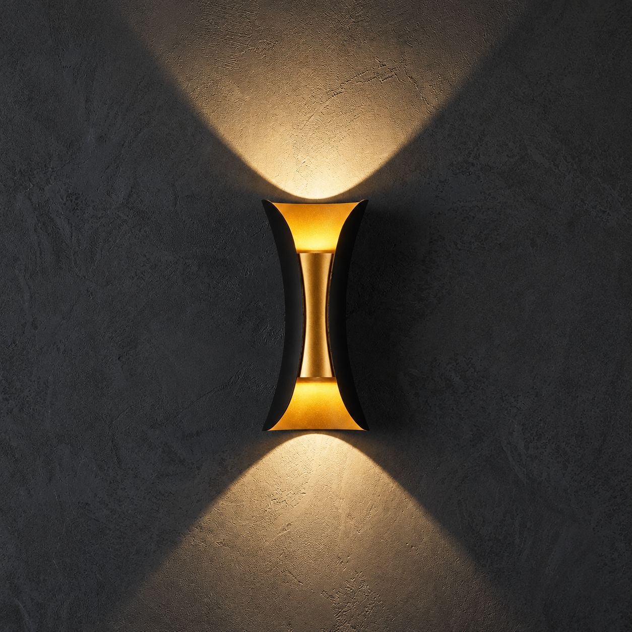 Noxel Curved Outdoor Wall Light
